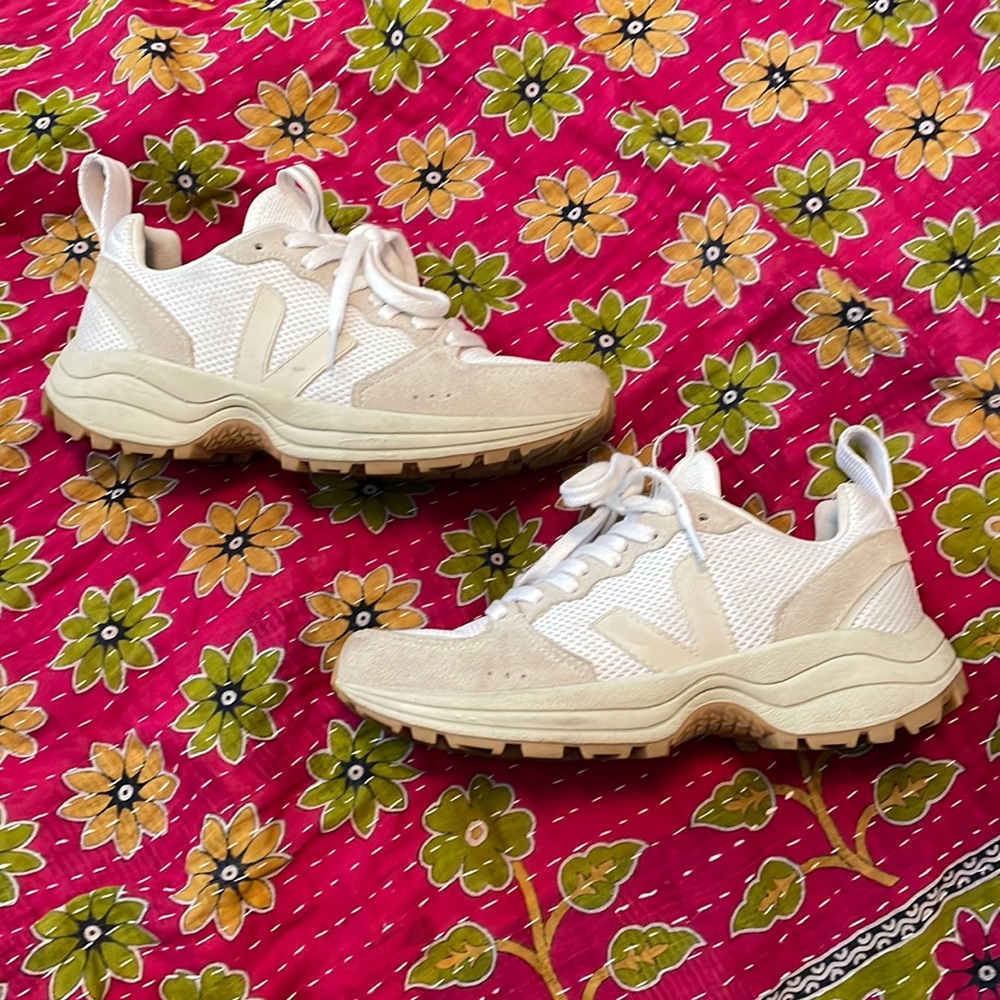 Veja Venturi sneakers